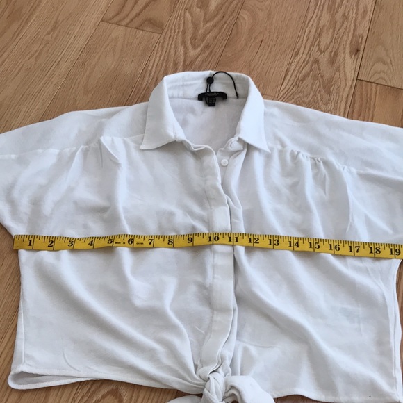 Massimo Dutti small White Button-Up Tie Front Top. - Picture 6 of 7